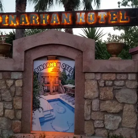Ξενοδοχείο με διαμερίσματα Pinarhan Studio