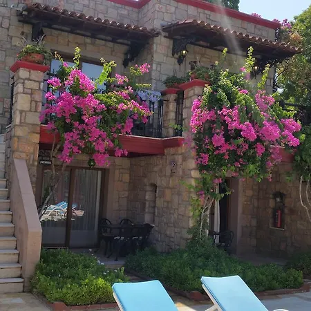 Pinarhan Studio Aparthotel 3*